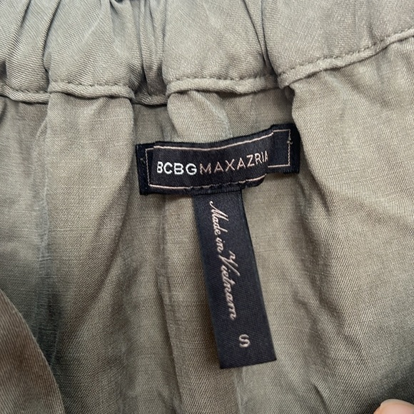 BCBGMAXAZRIA Evangelie off the shoulder dress in dusty olive size S - Picture 7 of 9